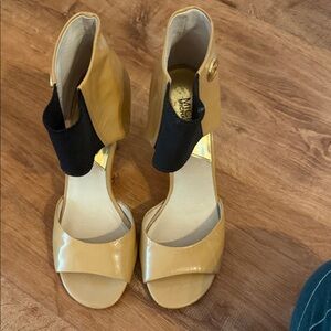 Michael Kors Black and Tan Heels